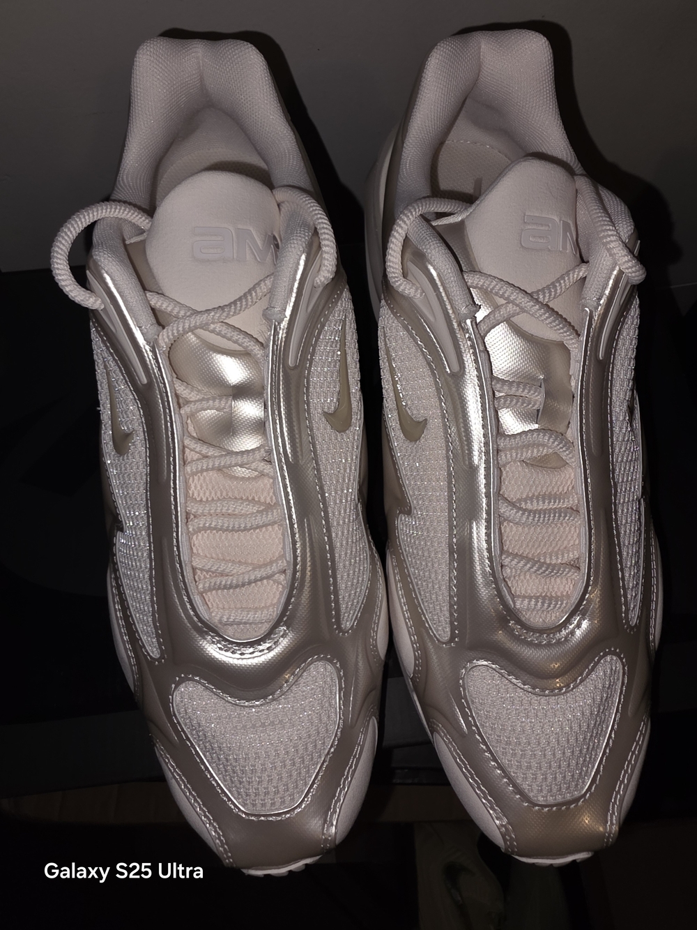 Nike Women’s Air Max Muse. 10W/8.5M. MFRP:$175